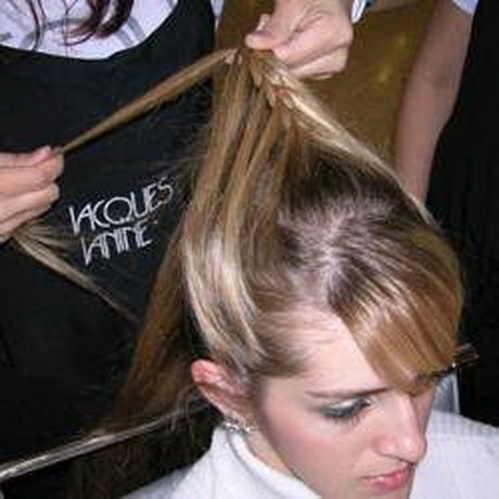 como-fazer-trana-embutida-em-cabelos-cacheados-76-13 Как да направите наклонена, вградена в къдрава коса
