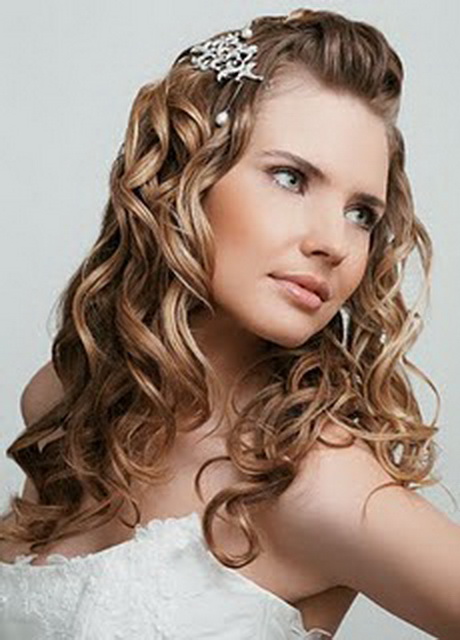 penteados-lindos-para-cabelos-cacheados-14_5 Прически, красива къдрава коса