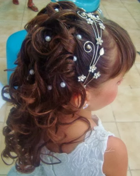 penteados-para-daminha-de-casamento-55_5 Прически за момичета с цветя сватба