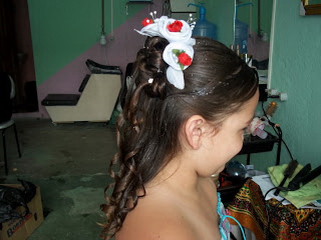 penteados-para-floristas-07-19 Прически за момичета