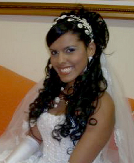 penteados-para-casamento-com-cachos-78_15 Прически за сватба с къдрици