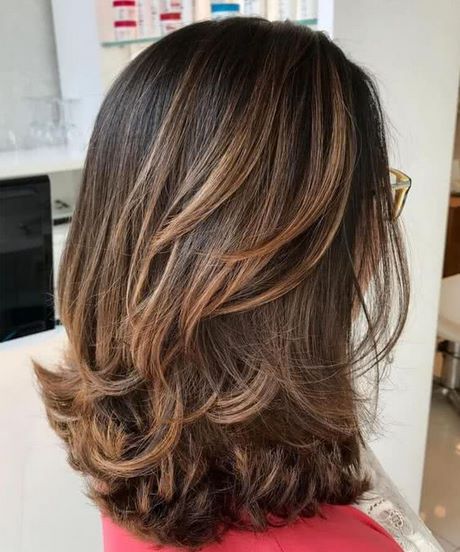 cortes-e-cores-de-cabelo-feminino-2022-07_18 Разфасовки и цветове на косата женски 2021