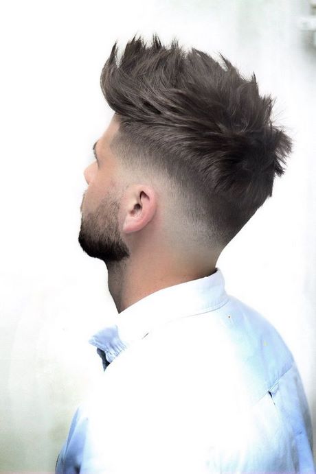 cabelo-da-moda-masculino-2023-75_16 Модна мъжка коса 2023