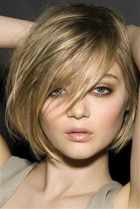 corte-de-cabelo-feminino-rosto-redondo-curto-50_11 Подстригване на женско кръгло лице кратко