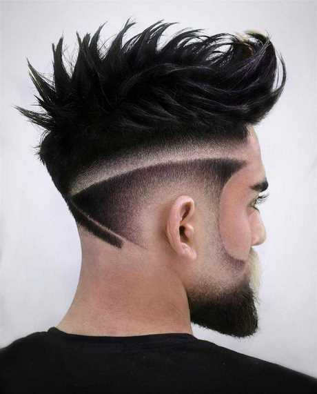 corte-de-cabelo-masculino-2021-com-risco-62_18 Подстригване мъжки 2021 риск
