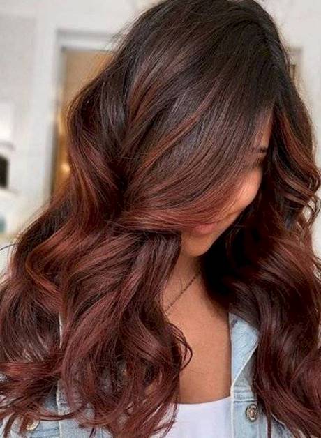 tendencia-de-cor-de-cabelo-para-morenas-2021-06_3 Освен цвят на косата за брюнетки 2021