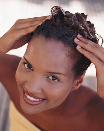 como-tratar-cabelo-crespo-natural-79_13 Как да се отнасяме към естествена къдрава коса