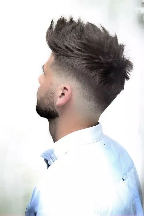 cabelo-masculino-tendencia-2023-72_9-18 Тенденция за мъжка коса 2023
