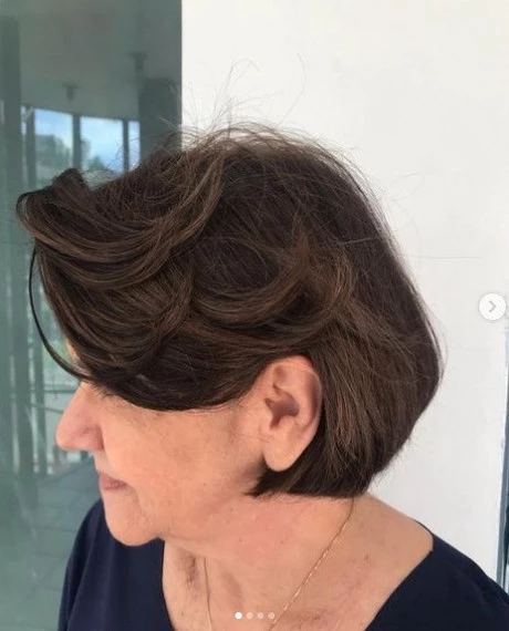 cabelos-curtos-para-senhoras-de-60-anos-2023-56_12-3 Къса коса за 60-годишни дами 2023