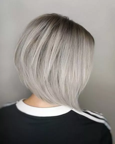 cabelos-grisalhos-femininos-2023-29-1 Дамска сива коса 2023