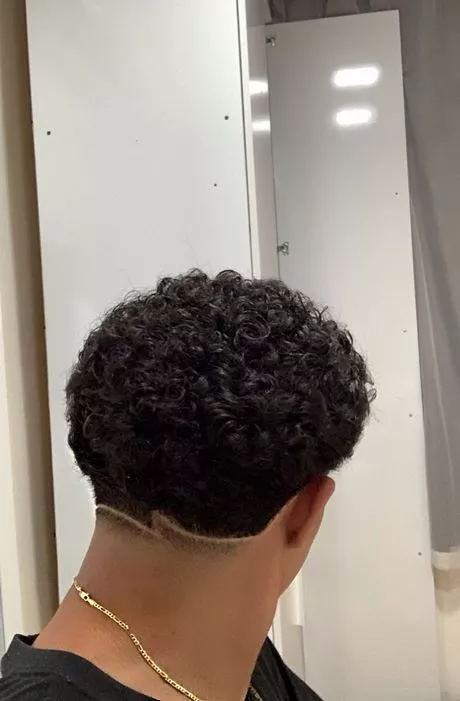 corte-cabelo-afros-masculinos-2023-45_8-15 Мъжка афро прическа 2023