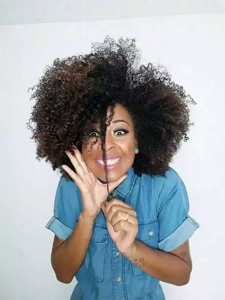 corte-de-cabelo-afros-feminino-2023-59-2 Женска афро прическа 2023