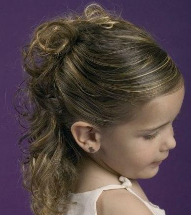 penteados-infantil-para-festa-de-casamento-43_7 Прически, детски за сватба