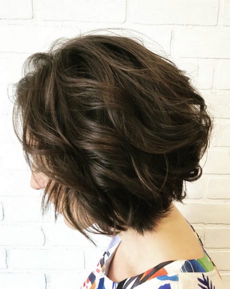 corte-de-cabelo-chanel-para-cabelos-ondulados-04_14 Шанел прическа вълнообразна коса
