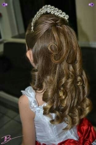 penteado-infantil-cabelo-cacheado-para-casamento-06_10 Прическа, бебешка къдрава коса за сватба