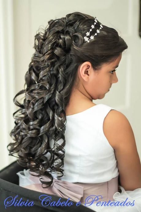 penteado-infantil-para-casamento-cabelo-cacheado-68_14 Детска Прическа за сватба, къдрава коса