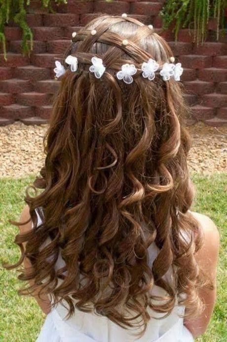 penteado-para-florista-cabelo-cacheado-74_9 Прическа за момиче цвете къдрава коса