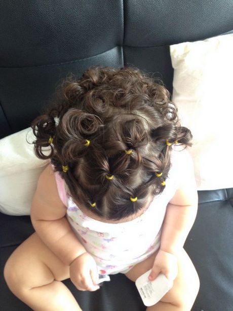 penteados-para-bebe-de-1-ano-cabelo-cacheado-curto-47_4 Прически за bebe 1 година къдрава къса коса