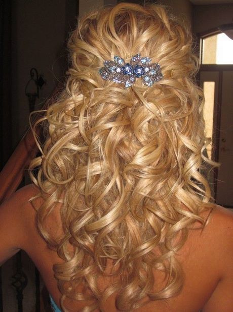 penteados-para-cabelos-ondulados-para-casamento-06 Прически за вълнообразна коса за сватба