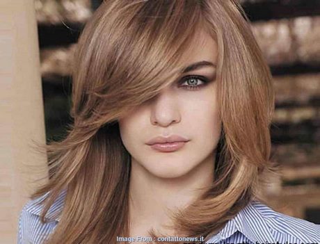 cortes-de-cabelo-feminino-com-franja-lateral-30 Прически за жени със странични бретон