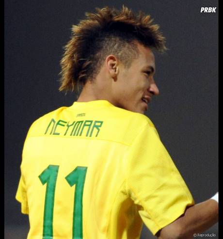 neymar-cabelo-moicano-59_14 Неймар коса ирокези
