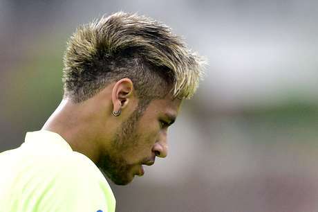 neymar-cabelo-moicano-59_8 Неймар коса ирокези