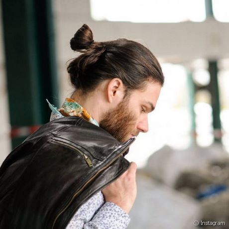 penteado-homem-cabelo-comprido-61_8 Прическа дълга коса мъж