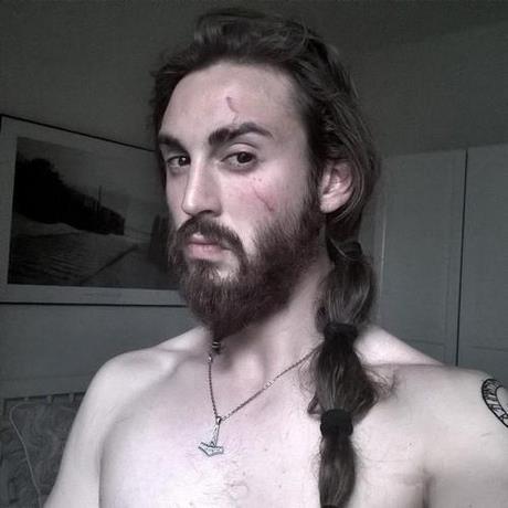 penteado-masculino-cabelo-longo-99_14 Прическа дълга коса мъж
