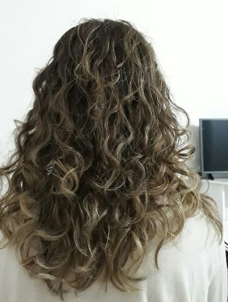 cabelo-cacheado-longo-repicado-73_6 Дълга къдрава коса
