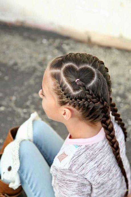 cabelo-cacheado-penteado-infantil-33_8 Детска прическа къдрава коса