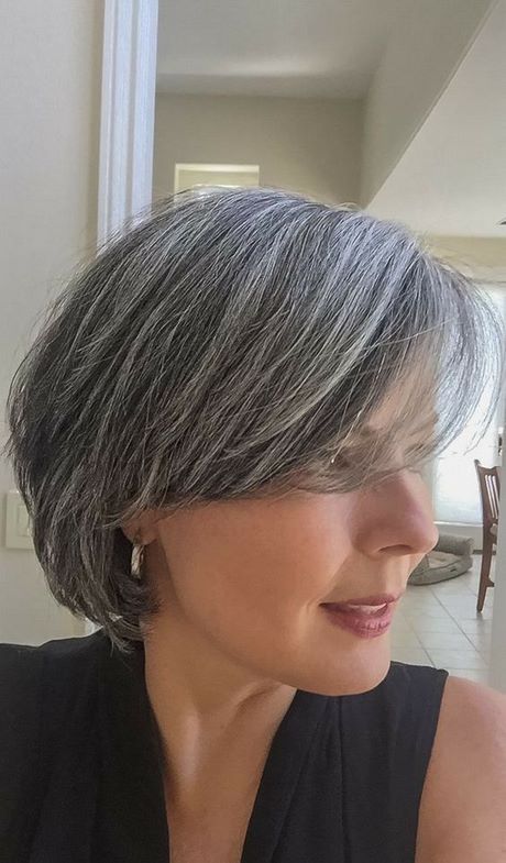 cabelos-grisalhos-femininos-curtos-67_6 Къса женска сива коса