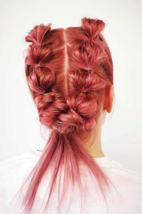 como-fazer-penteado-de-rosa-no-cabelo-23_12 Как да направите розова прическа на косата