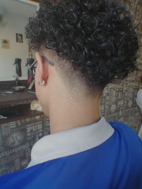 penteado-cabelo-cacheado-curto-masculino-05_2 Прическа мъжка къса къдрава коса