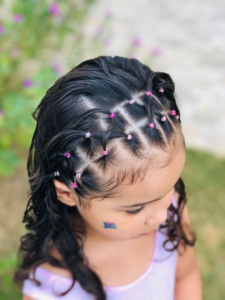 penteado-infantil-cabelo-enrolado-98_3 Детска прическа навита коса
