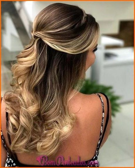 penteado-para-cabelo-medio-madrinha-75_20 Прическа за средна коса кръстница