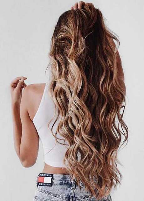 cabelo-ondulado-comprido-66 Вълнообразна коса, дълга