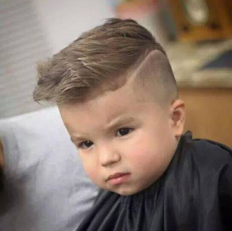corte-de-cabelo-degrade-infantil-42_4 Подстригване унижават децата