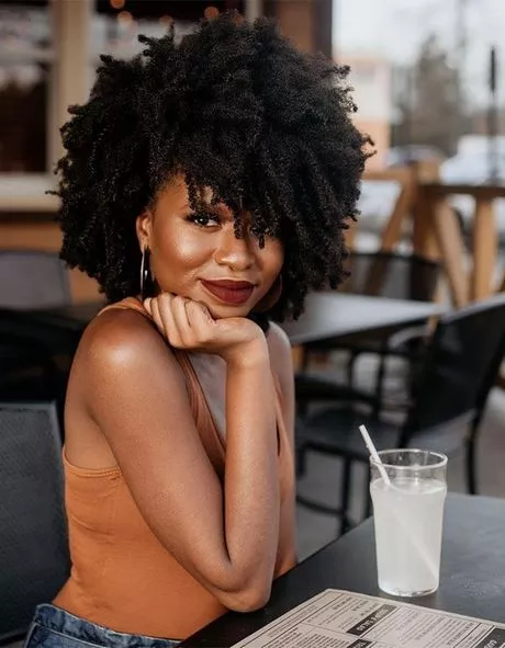 corte-de-cabelo-afros-femininos-2024-65_13-7 Женска афро прическа 2024