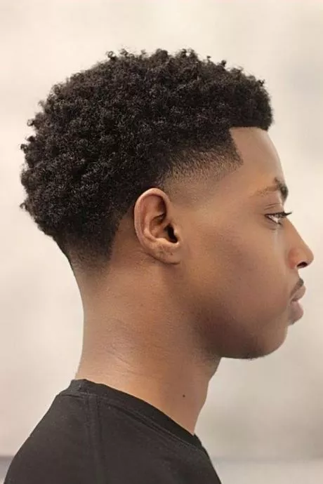 tendencia-de-corte-de-cabelo-masculino-2024-52_15-8 Тенденция за мъжка прическа 2024